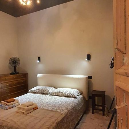 Curt Da Beta - Casa Vacanze Con Giardino In Corte Del XVIII Secolo Malnate Dış mekan fotoğraf